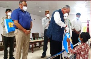 प्रधानमंत्री के जन्मदिन पर मुक्त विश्वविद्यालय ने क्षयरोगियों को बांटा पुष्टाहार