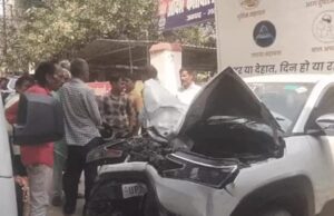 ब्रेजा कार ने बाइक में मारी जोरदार टक्कर, दो की मौत