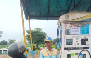 फतेहपुर में शुरू हुआ ‘नो हेलमेट, नो फ्यूल’ अभियान