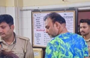 मारपीट व आगजनी का मुख्य आरोपी गिरफ्तार, फरारी के दौरान घर पर चला था बुल्डोजर