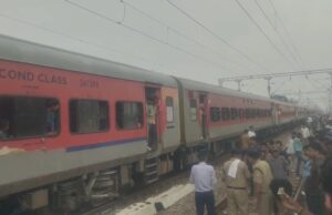 यात्री ट्रेन में लगी आग, गार्ड और पायलट की सूझबूझ से टला हादसा