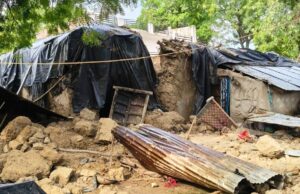 मकान के मलबे में दबने से युवती की मौत, युवक इलाज के लिए रेफर