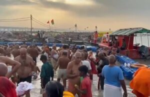 प्रयागराज में पितृ पक्ष की हुई शुरुआत संगम में दिखी लोगों की भीड़