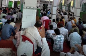 रौनक़ हुसैन के चेहलुम की मजलिस में चाहने वालों का उमड़ा हुजूम