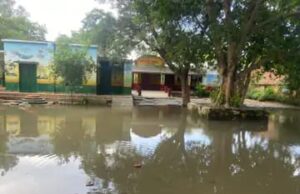 पानी घुसने से कंपोजिट विद्यालय जाड़े का पुरवा में पढ़ाई बाधित
