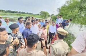 प्रदेश कैबिनेट मंत्री नंदी ने बाढ़ प्रभावित क्षेत्रों का किया निरीक्षण