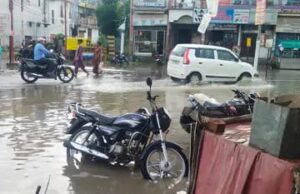 हल्की बारिश ने खोली नगर पालिका की पोल, हुआ जलभराव