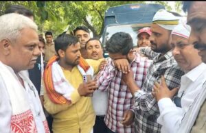 नहीं रुके बेटे के आंसू, पूर्व विधायक पिता को सजा की बात सुनकर