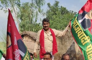 सपा नेता दयालु गुप्ता ने बाढ़ पीड़ितों की ओर बढ़ाए हाथ