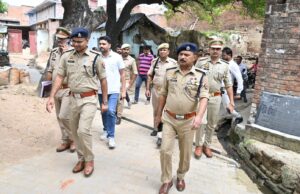 एसपी ने हत्या की सूचना पर पहुच कर कोंच पुलिस को शीघ्र खुलासा करने हेतु दिए निर्देश