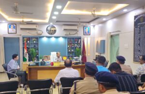 डीएम की अध्यक्षता में निजी एवं सहायता प्राप्त महाविद्यालयों की मान्यता एवं प्रवेश प्रक्रिया की जांच के संबध में बैठक संपन्न