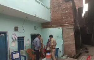 शॉर्ट सर्किट से आग लगने पर महिला झुलसी, पुलिस जांच में जुटी