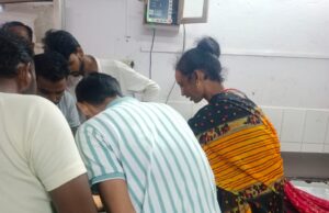 हेंडपंप पर पानी भरने गई महिला को सर्प ने काटा अस्पताल में भर्ती