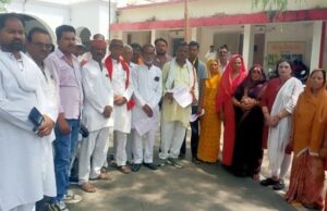 आदर्श प्रजापति सभा ने मुख्यमंत्री को सम्बोधित सिटी मजिस्ट्रेट को सौंपा ज्ञापन