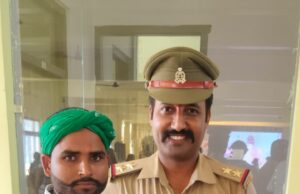 राष्ट्रीय सेवा रत्न से सम्मानित होने पर इंस्पेक्टर रणजीत यादव ने समाजसेवी इरशाद खान को दी बधाई