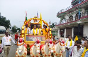 विश्वकर्मा की शोभायात्रा में बरसे श्रद्धा व आस्था के फूल