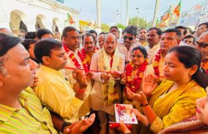 रेलवे स्टेशन परिसर मे प्रधानमंत्री के जीवन पर आधरित नमो प्रदर्शनी का किया उद्वाटन-जिलाध्यक्ष अन्नू गुप्ता