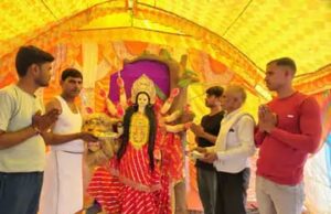 भराहरा गांव में चार स्थानों पर बैठाई गई मूर्तियां, हुई पूजा:पाठ