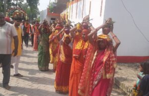 भागवतकथा शुभारंभ के अवसर पर रोर गांव मे निकाली गई कलशयात्रा