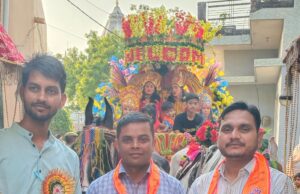 बैंड बाजो के संग निकली भगवान श्री राम की बारात