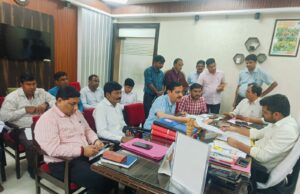 सीडीओ की अध्यक्षता में समर्थ उत्तर प्रदेश 2047 अभियान के अन्तर्गत एक विजन डाक्यूमेंट के निर्माण किए जाने के संबंध में हुई बैठक