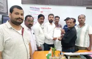 नवरात्रि पर्व पर व्यापार मण्डल ने नगर पालिका परिषद से रखी मांग