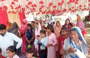 नवरात्रि के तीसरे दिन मां चंद्रघंटा की हुई पूजा, भक्तों ने मांगी मन्नतें