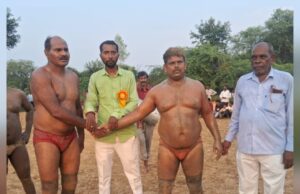 कोड़ारवर गांव में लगा पारंपरिक मेला और हुआ विशाल दंगल