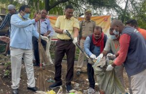 सफाई अभियान में पिछड़ा वर्ग आयोग के उपाध्यक्ष सोहन लाल श्रीमाली व जिलाधिकारी ने लिया हिस्सा
