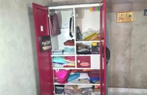 बुर्काधारी युवकों ने दिनदहाड़े की लूट