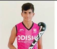 मां ने कर्ज लेकर दिलाई हॉकी किट, अब ऑस्ट्रेलियन लीग में फॉर्वर्ड पोजिशन से खेलेंगी काशी की पूर्णिमा