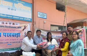 समाज कार्य विभाग के विद्यार्थियों ने किया वृद्धाश्रम झाँसी का शैक्षिक भ्रमण