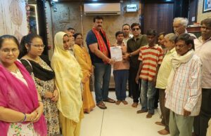 प्रतिनिधि मण्डल पहुंचा संघर्ष सेवा समिति कार्यालय