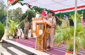 महात्मा गांधी एवं लाल बहादु शास्त्री जयंती पर पुलिस अधीक्षक ने किया नमन
