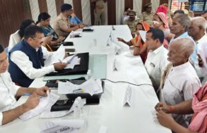 संपूर्ण समाधान दिवस में 142 शिकायतें, 12 का मौके पर निस्तारण