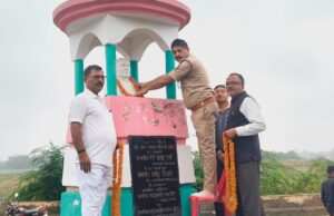 रन फॉर यूनिटी के तहत संग्राम गढ़ एवं विधालय के प्रबंधक एवं पुलिस ने लिया हिस्सा