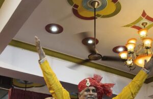 आदिकाल से होता रहा है नवरात्रि में देवियों का पूजन रू गुरुदेव नौ देवियों का दर्शन, पूजन कर लिया आशीर्वाद,