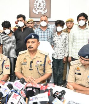 पुलिस अधीक्षक ने किया खुलासा अंतर्जनपदीय बदमाश बना रहे थे चोरी की योजना, छह अभियुक्त गिरफ्तार