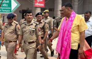 नवरात्रि नवमी पर विंध्याचल धाम में एडीजी पीयूष मोर्डिया ने लिया सुरक्षा व्यवस्था का जायजा