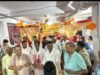विधायक पीएन पाठक ने वृद्धजनों में वितरित किया वस्त्र एवं खाद्य सामग्री