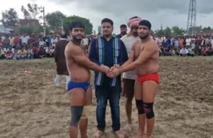 नरैनी में हुआ दंगल का आयोजन, दर्शकों का लगा रहा हुजूम