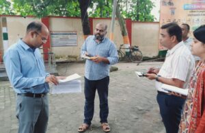 डीएम ने खंड विकास पचपेड़वा के ग्राम औंरहवा एवं गनवरिया बगुलहा का किया औचक निरीक्षण