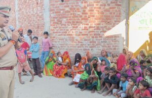 बढ़पुरा पुलिस ने मिशन शक्ति 5.0 के तहत ग्राम सुनवारा में किया जागरूकता कार्यक्रम