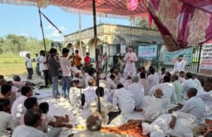 टोडरपुर मिल पर बकाया गन्ने का भुगतान ना होने पर किसानो का धरना जारी