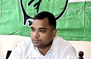 भाजपा सरकार में असुरक्षित महसूस कर रही है जनता : प्रशांत तिवारी