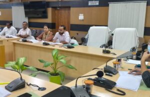 निरीक्षण टीम का गठन कराकर बाल श्रम उन्मूलन पर कार्य करने की हुई बैठक