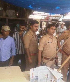 जालौन के देवनगर चौराहे पर धार्मिक भावनाओं को ठेस