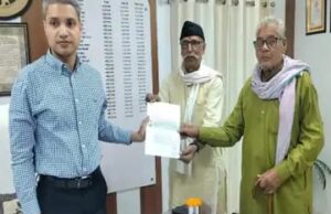 लोकतंत्र सेनानियों ने सम्मान राशि बढ़ाने की उठाई मांग