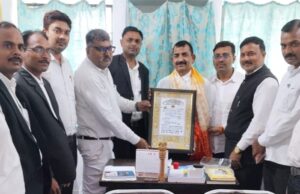 अधिवक्ताओं ने मनाया भा०भा० अभियान के प्रवक्ता का जन्मदिन