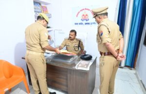 एसपी ने थाना कदौरा का आकस्मिक निरीक्षण कर संबंधित को दिए निर्देश